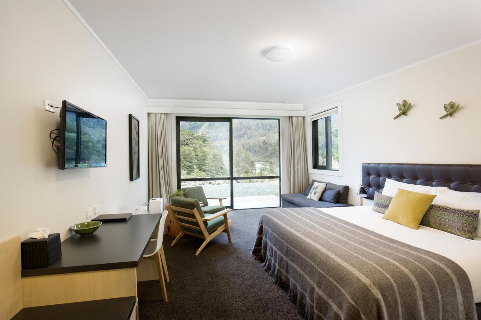 Milford Sound Lodge ภายนอก รูปภาพ